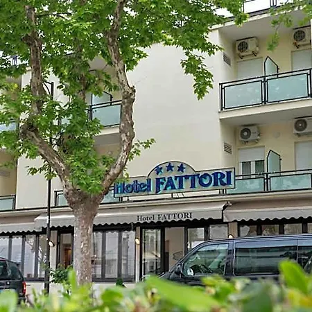 Отель Fattori Чезенатико