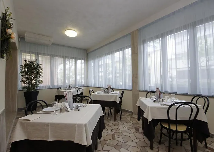 Fattori Szálloda Cesenatico